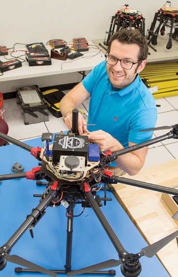 LaRC inventor Evan Dill working on his technology. 